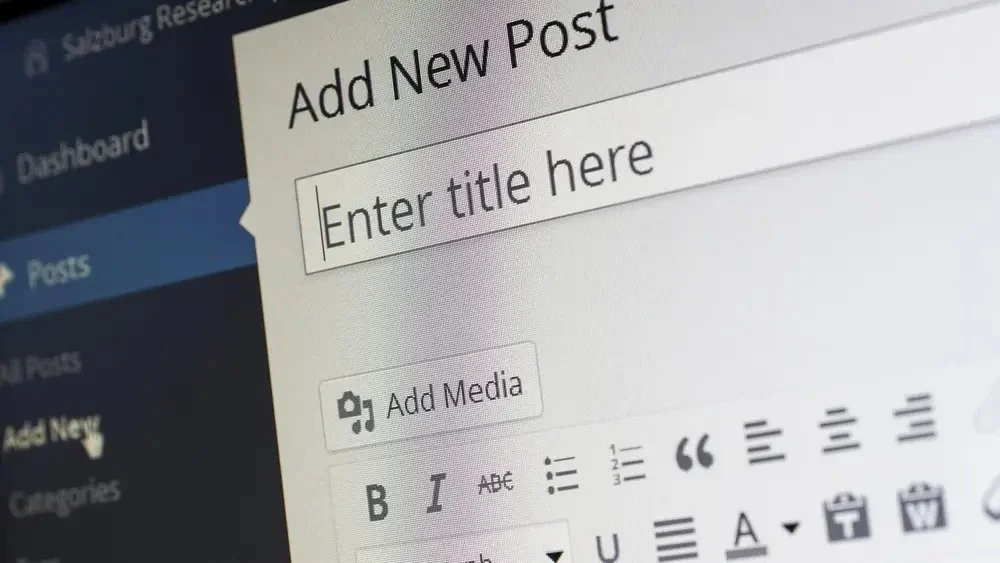 Zašto WordPress drži 60%+ CMS tržišta? 7 ključnih razloga